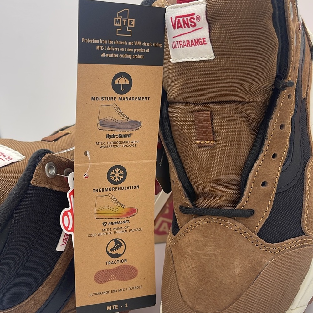 Vans WMNS Brown and Black High-Top Sneakers Boots Ultrarange Exo Hi
Dachshund - Picture 15 of 16